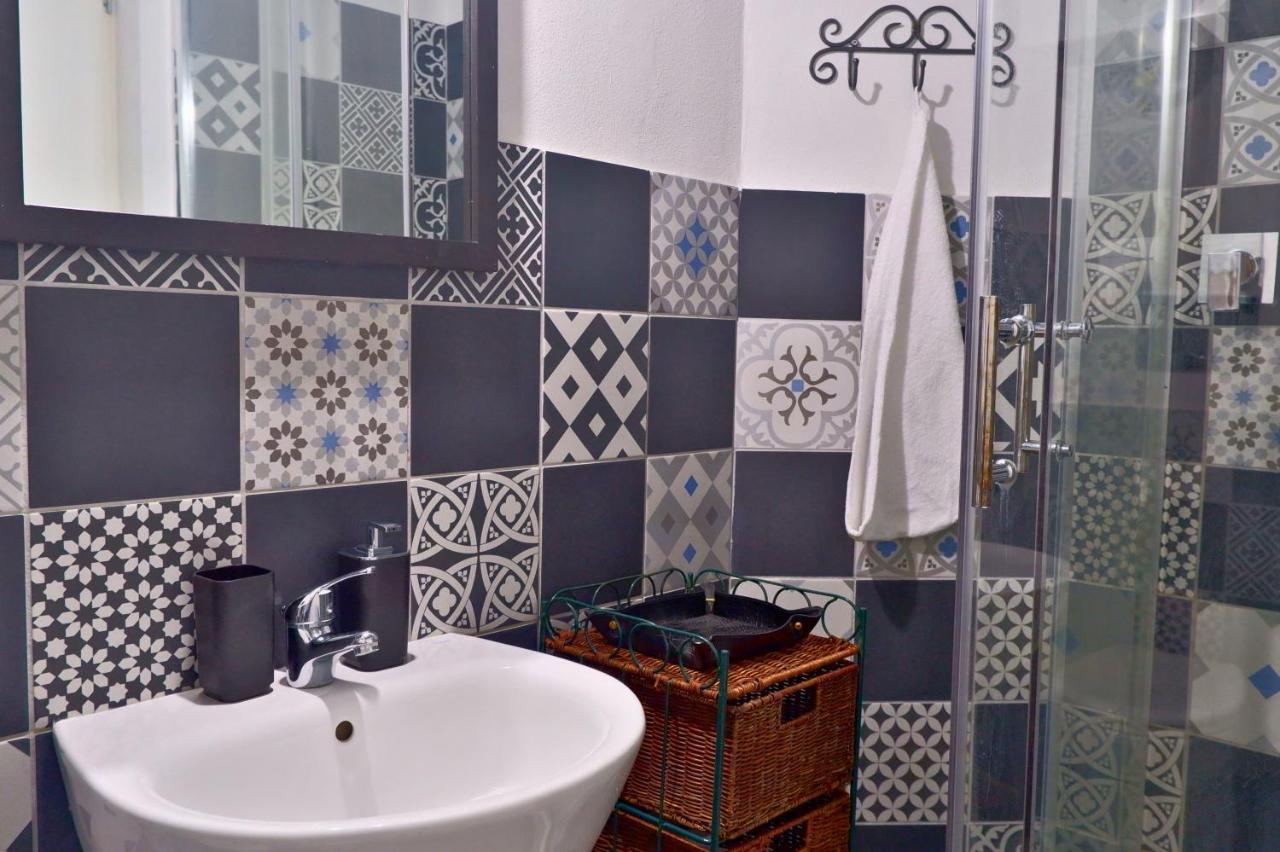 Free Parking & A/C Sant'Orsola Cozy Home Bologna Bagian luar foto